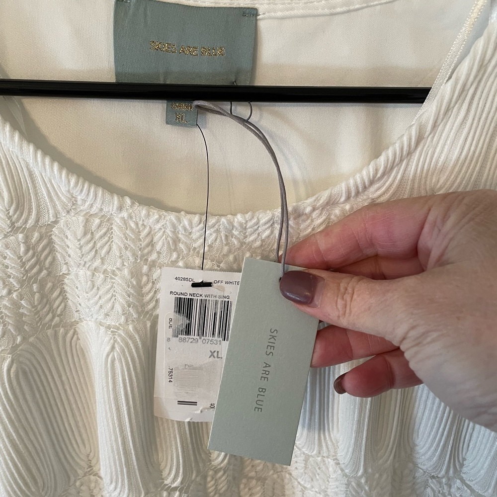 Skies are Blue blouse - Picture 2 of 4